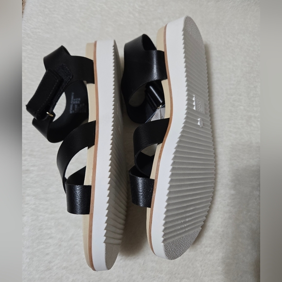 Time & Tru Women's Tan Black Comfort Summer Sandals NWT Size: 9 1/2 - Picture 2 of 9